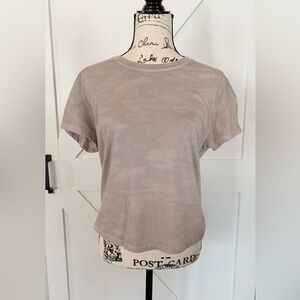 🔸Z Supply Beige Camo Short Sleeve Tee